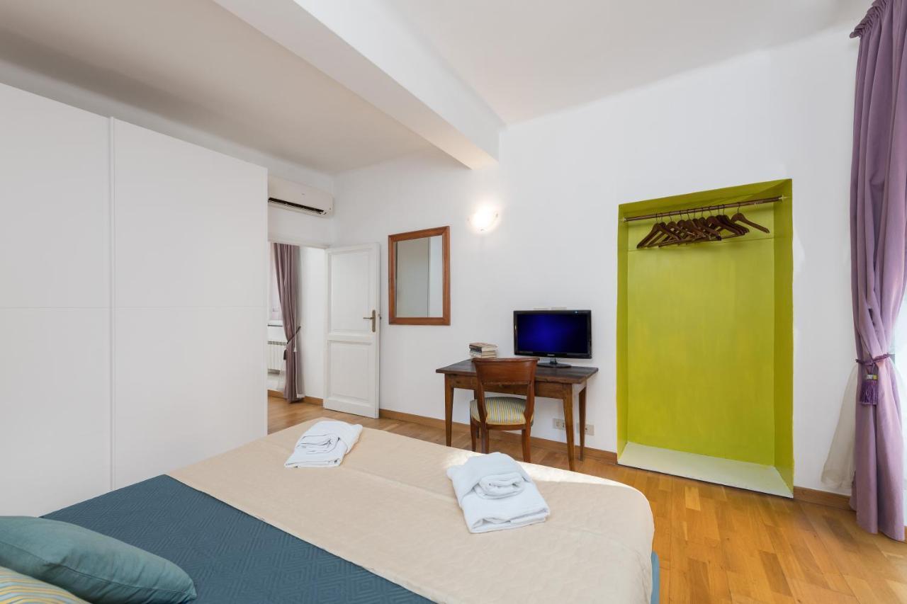 Banchi Apartments - Castel Sant'Angelo Рим Екстер'єр фото