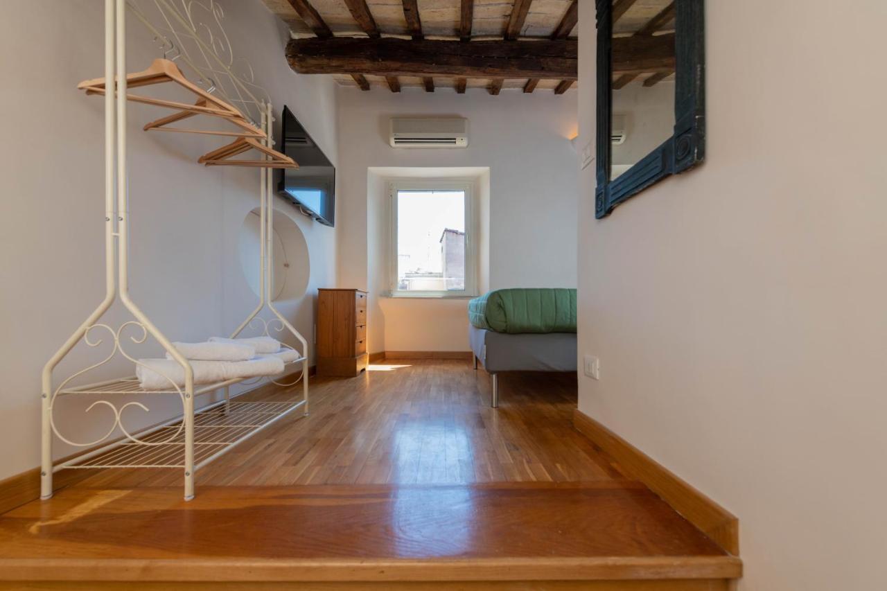 Banchi Apartments - Castel Sant'Angelo Рим Екстер'єр фото